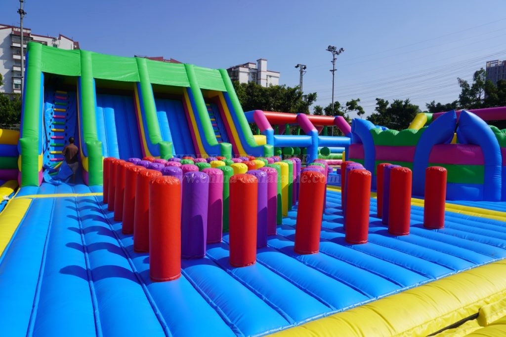 GF2-160 Ultimate Giant Inflatable Kingdom