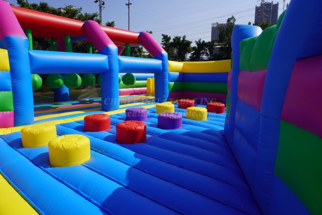 GF2-160 Ultimate Giant Inflatable Kingdom